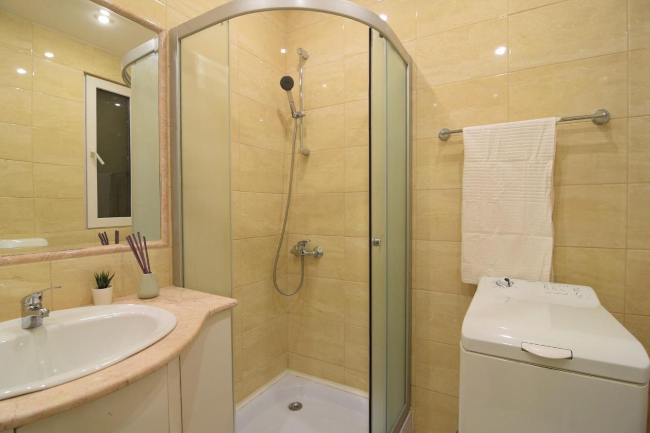 בוקרשט Resedinta Lui Calin - Calea Victoriei Near Royal Palace מראה חיצוני תמונה