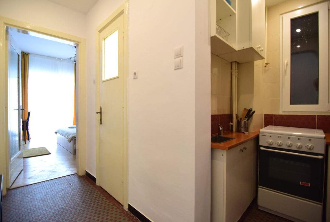 בוקרשט Resedinta Lui Calin - Calea Victoriei Near Royal Palace מראה חיצוני תמונה
